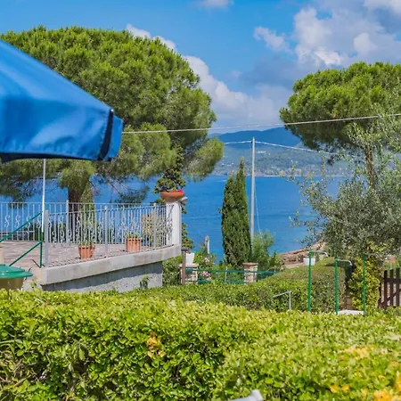Aparthotel Baia Delle Grazie Casa Morcone