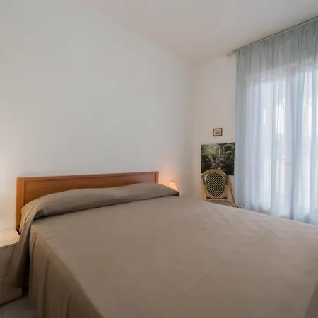 Aparthotel Baia Delle Grazie Casa Morcone