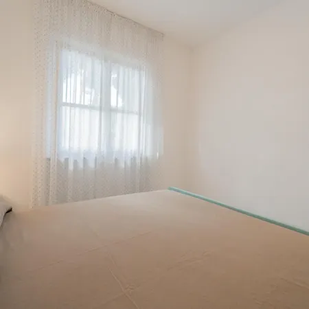 Aparthotel Baia Delle Grazie *