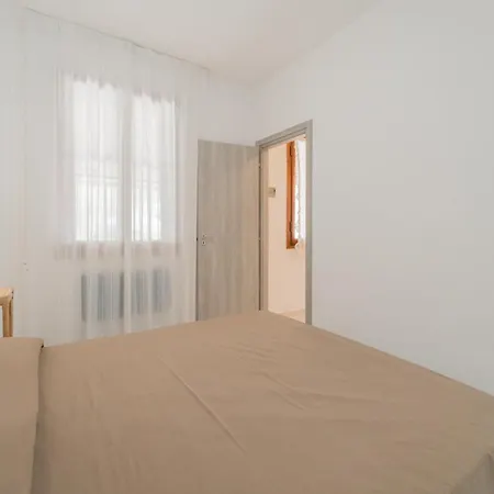 Aparthotel Baia Delle Grazie