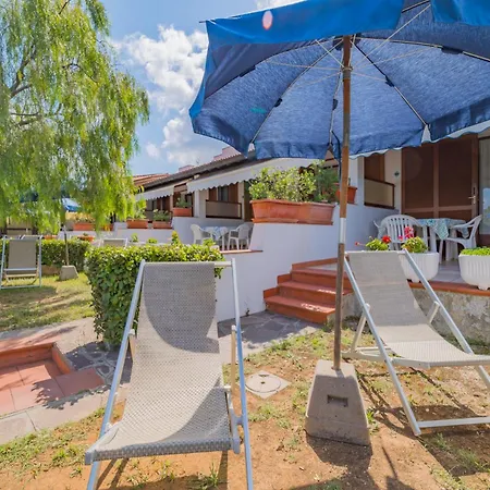 Baia Delle Grazie Aparthotel Casa Morcone