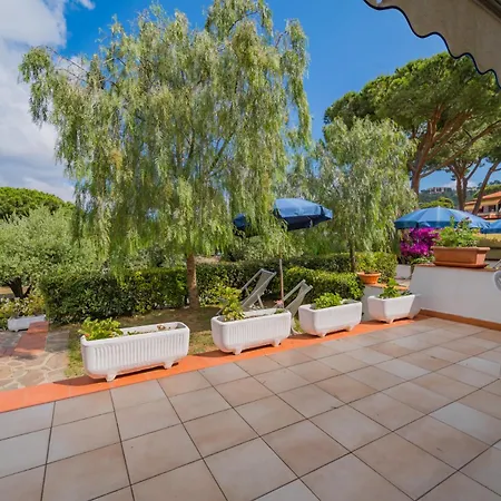 Aparthotel Baia Delle Grazie
