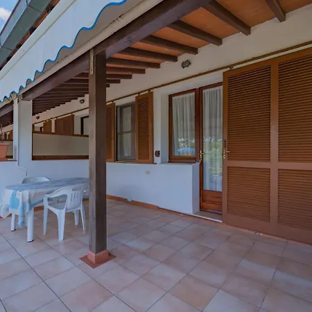 Aparthotel Baia Delle Grazie Casa Morcone