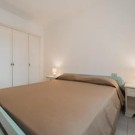Aparthotel Baia Delle Grazie Casa Morcone