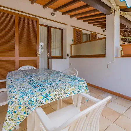 Aparthotel Baia Delle Grazie
